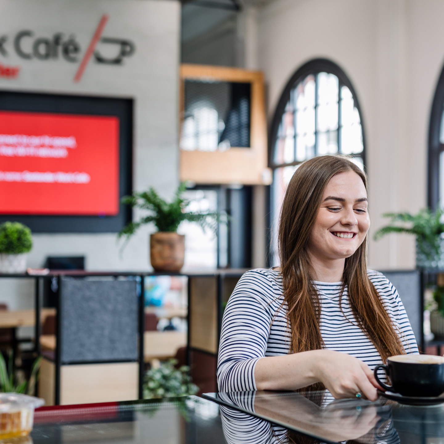 Santander Cafe Meetings 220 (1)